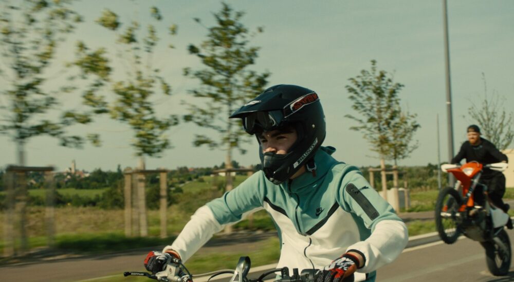 SÉANCE PRÉSENTÉE : IN DER LUFT de Guillaume Erbs  + RODÉO de Lola Quivoron