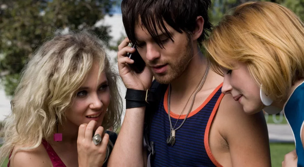 CINÉ-CLUB + RENCONTRE + CONCOURS DE PULL MOCHES + APÉRO : LES ÉCRANS TRANSPÉDÉGOUINES #3 : KABOOM