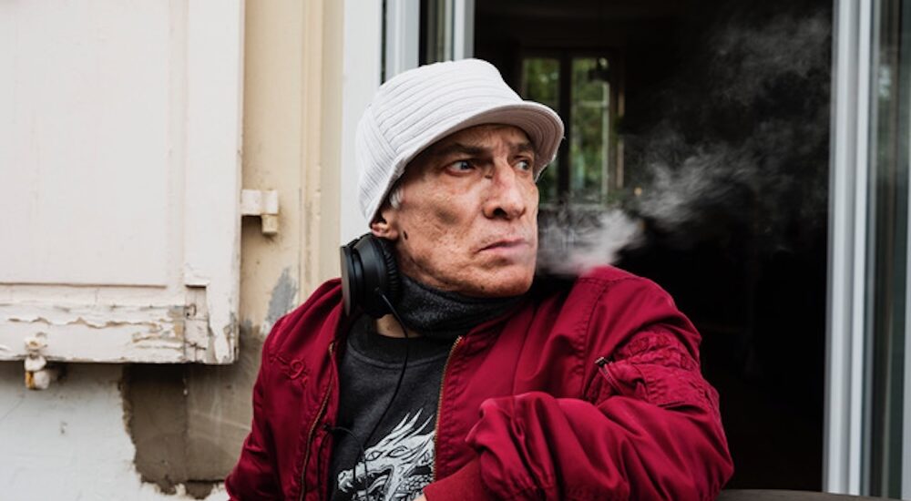 LA VIE SCANDALEUSE DU NAIN VOLANT