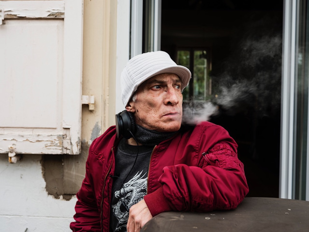 LA VIE SCANDALEUSE DU NAIN VOLANT