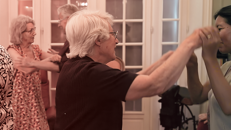 AVANT PREMIERE PRODUCTION STRASBOURGEOISE : Accueil du grand âge, la méthode Montessori